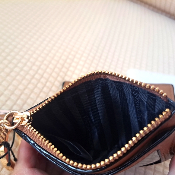 VICTORIA'S SECRET Tan Chevron Design Wallet Card Case Key Holder Coin Purse NWT - Picture 6 of 9